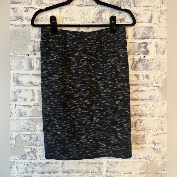 Ann Taylor Dresses & Skirts - Stretchy gray pencil skirt